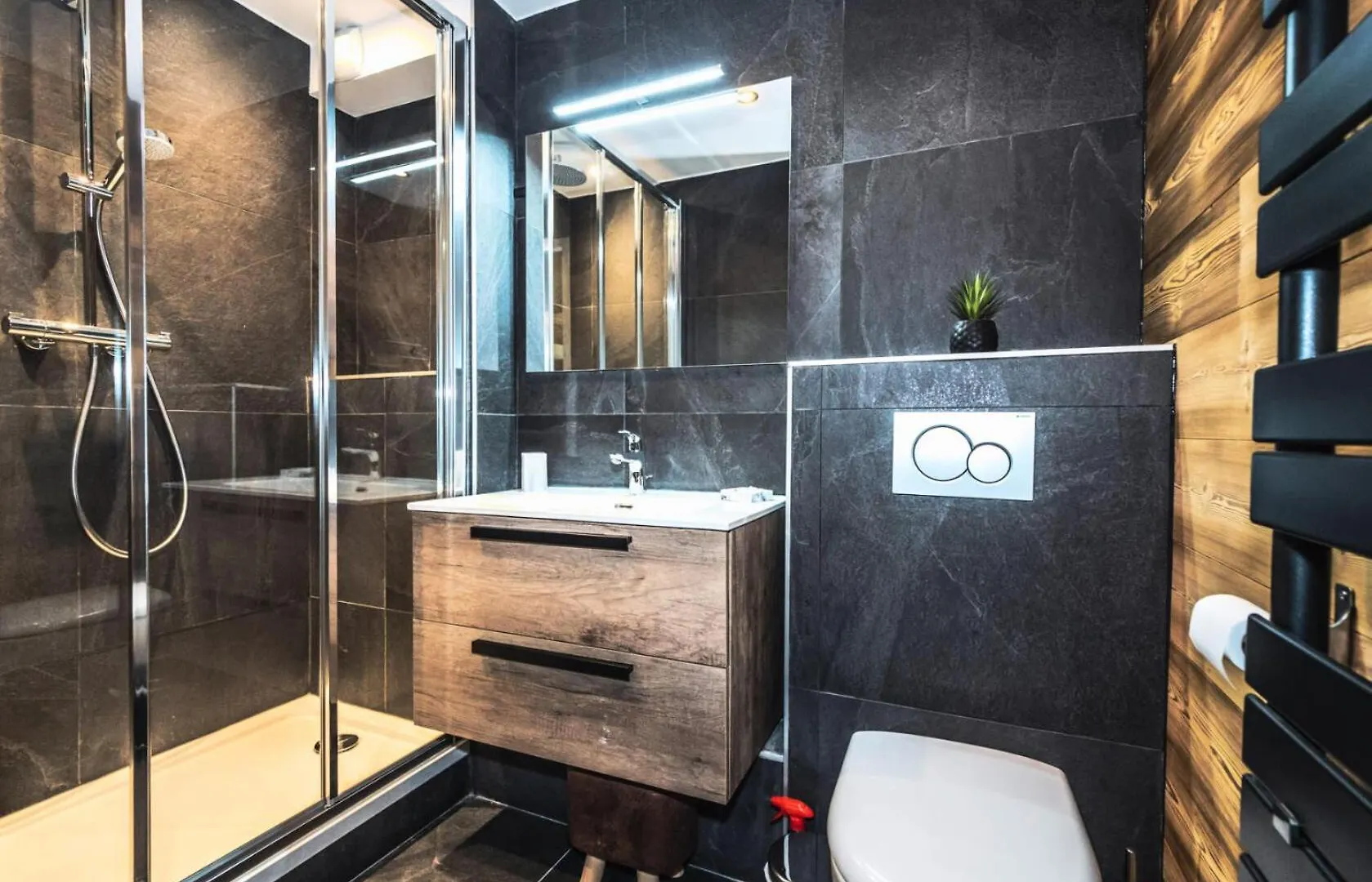 Apartment Residence Rond Point Des Pistes B - Appartement Renove-Depart Et Retour Ski Aux Pieds- Mae-2414 Tignes